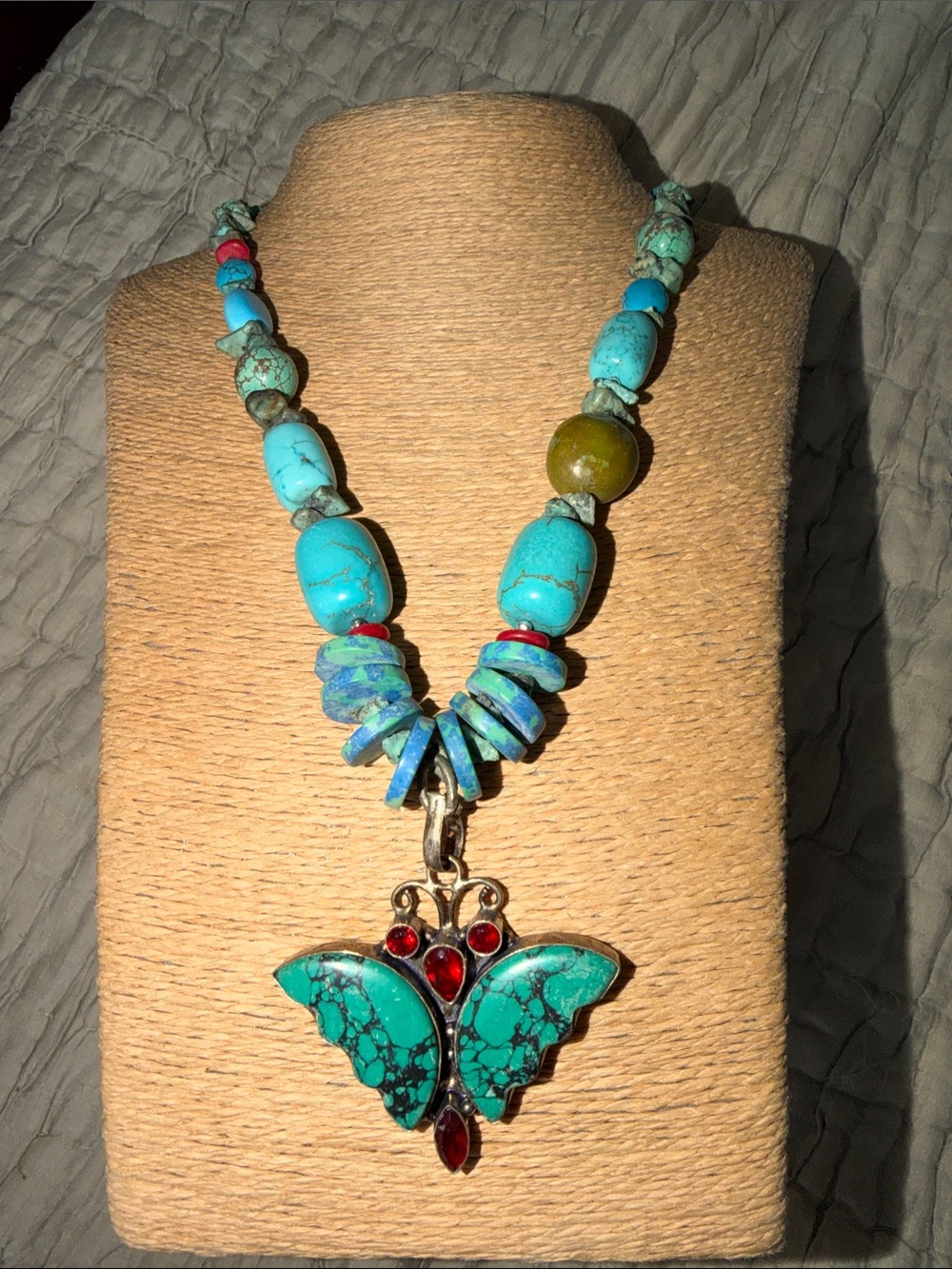 Exquisite turquoise and garnet sterling silver butterfly pendant with turquoise - Picture 13 of 16